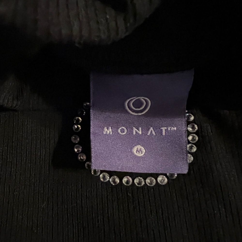 Monat black long sleeve crop top!